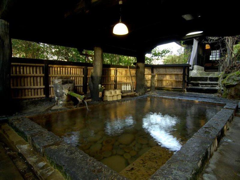 Kurokawa Onsen Yama No Yado Shinmeikan Minamioguni Buitenkant foto