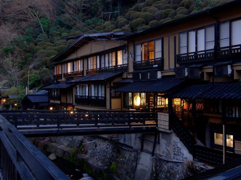 Kurokawa Onsen Yama No Yado Shinmeikan Minamioguni Buitenkant foto