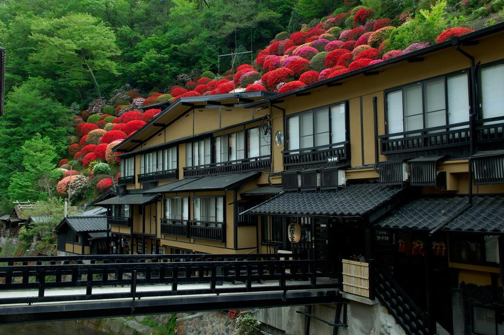 Kurokawa Onsen Yama No Yado Shinmeikan Minamioguni Buitenkant foto