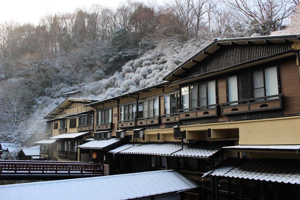 Kurokawa Onsen Yama No Yado Shinmeikan Minamioguni Buitenkant foto